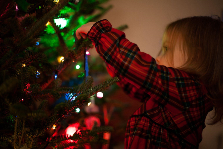 The Benefits and Facts of Artificial Christmas Trees: The Perfect Addition to Your Holiday